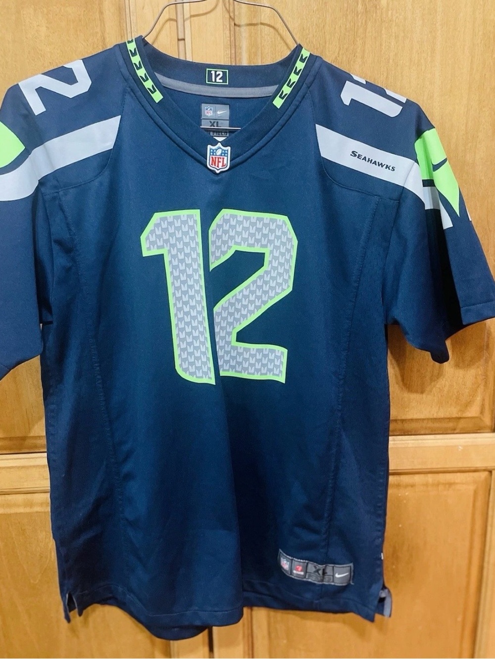 Nike NFL Seattle Seahawks #12  Fan Jersey - Navy/Neon Green youth size XLG